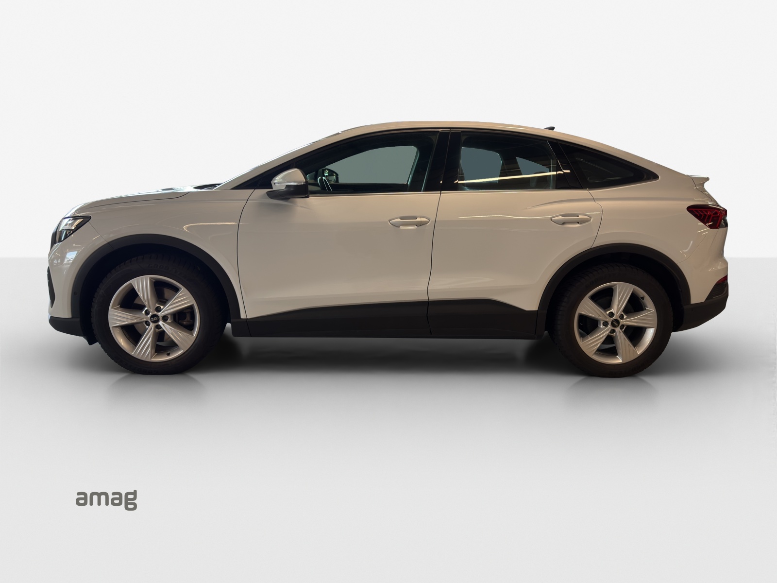 AUDI Q4 Sportback e-tron 35-showroom-element-1