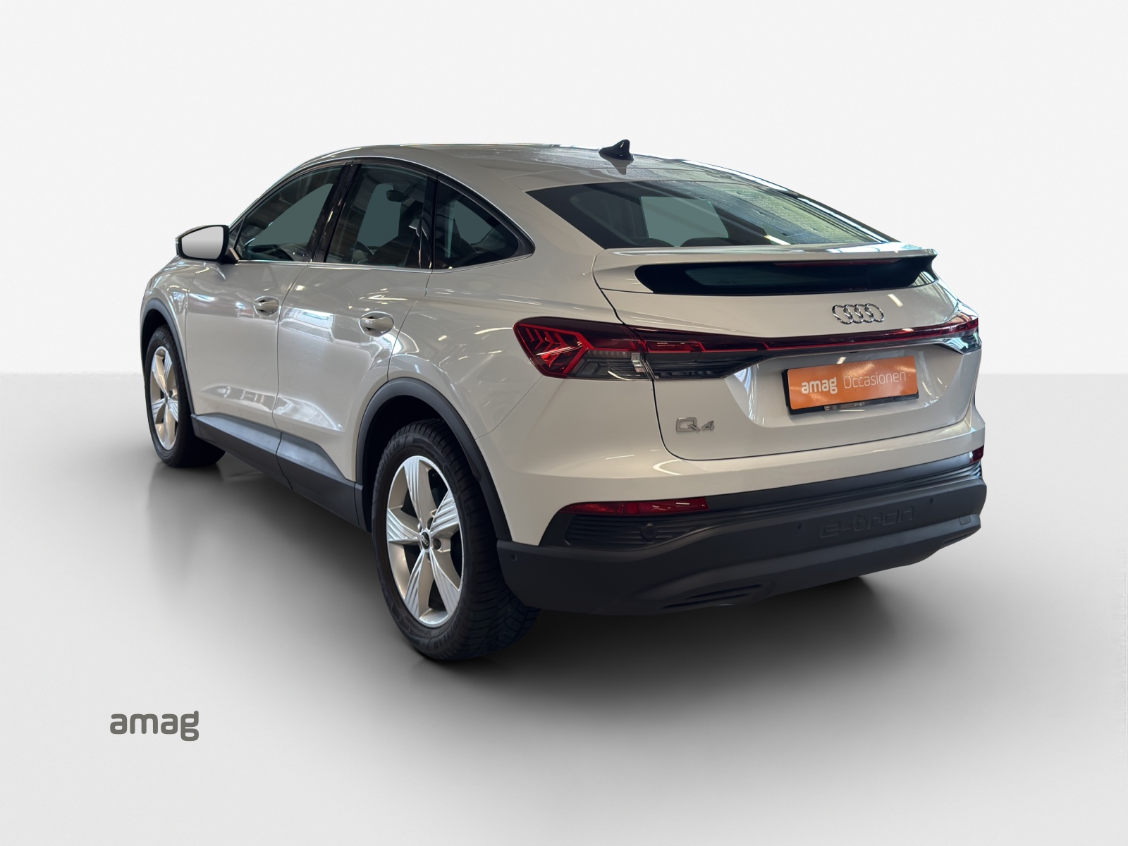 AUDI Q4 Sportback e-tron 35-showroom-element-2