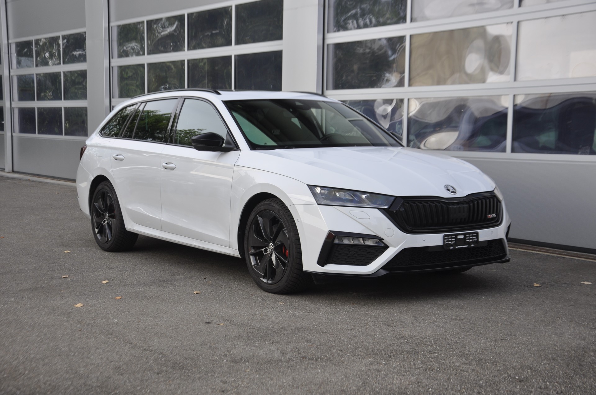 SKODA Octavia Combi 2.0 TDI DSG RS 4x4 I Anhängerkupplung