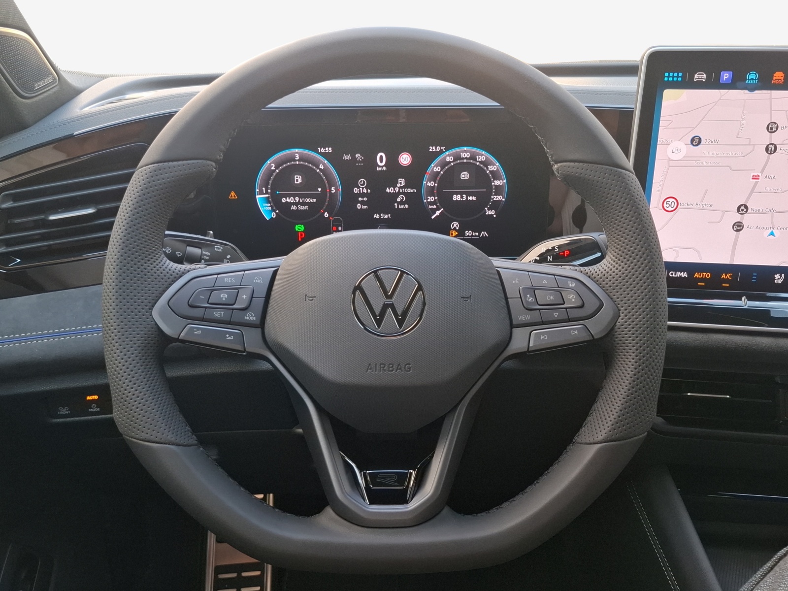 VW Tiguan 2.0 TDI SCR R-Line United 4Motion DSG-image-9