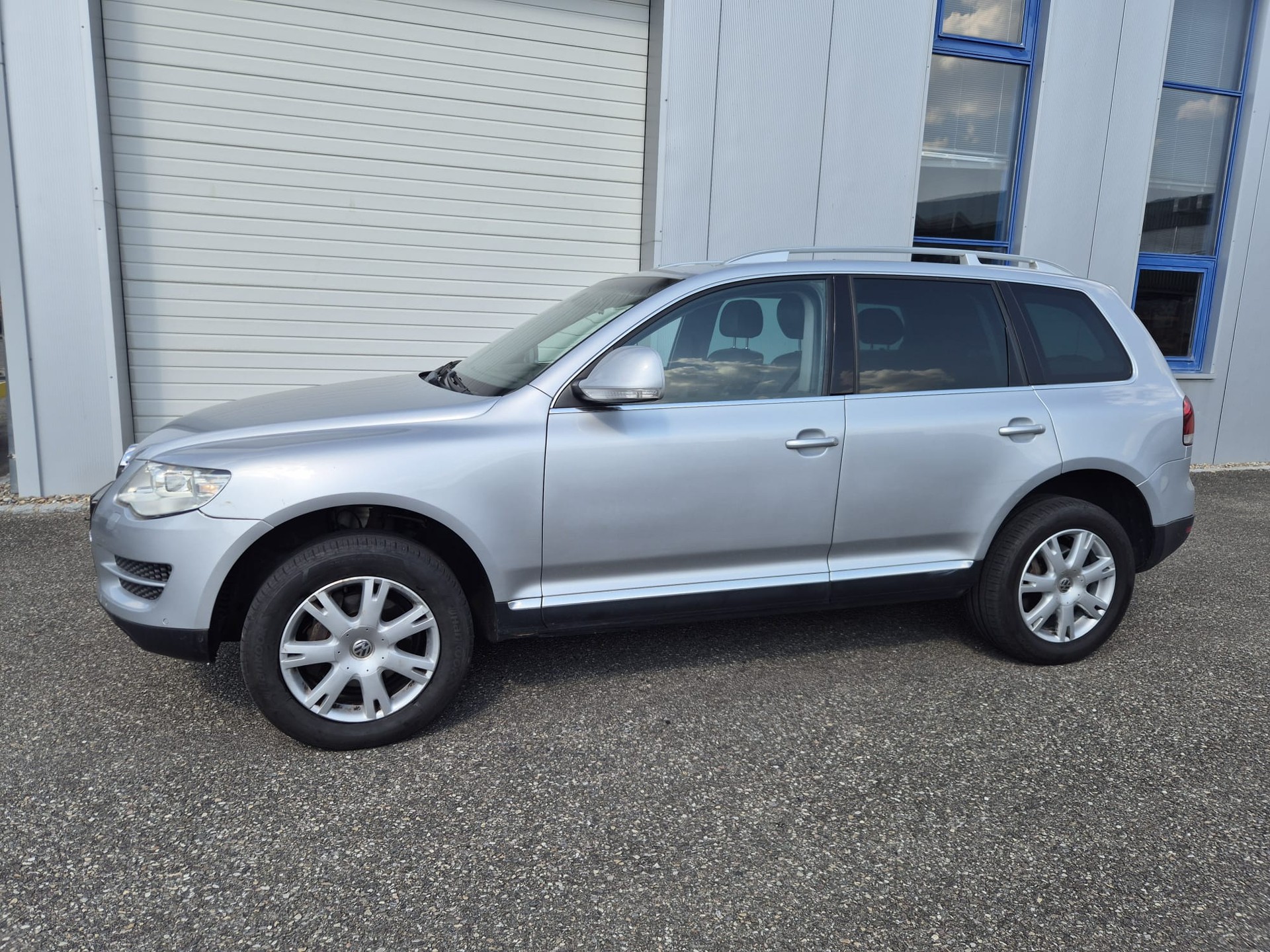VW Touareg 3.0 TDI Mountain-image-0