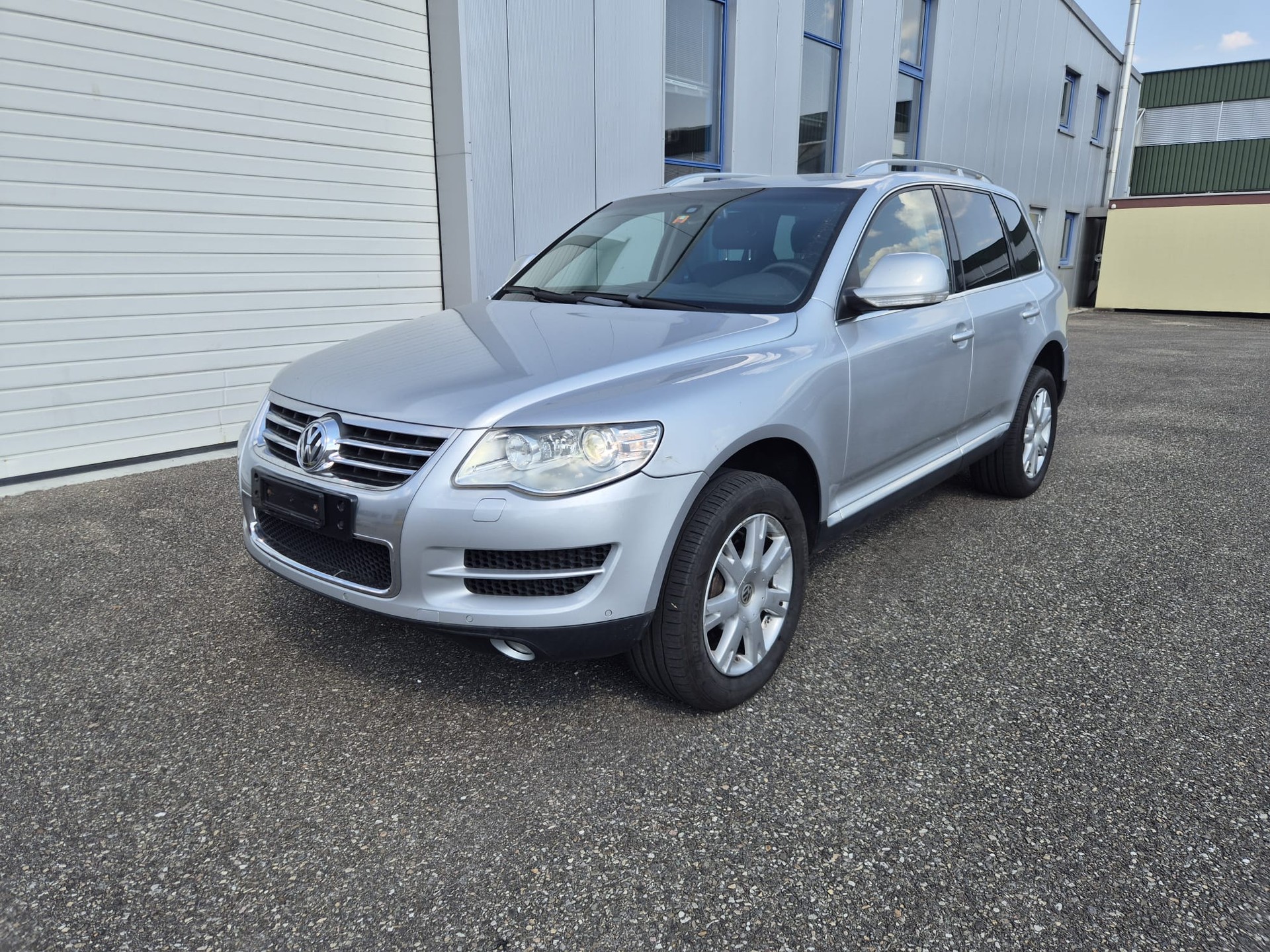 VW Touareg 3.0 TDI Mountain-image-1