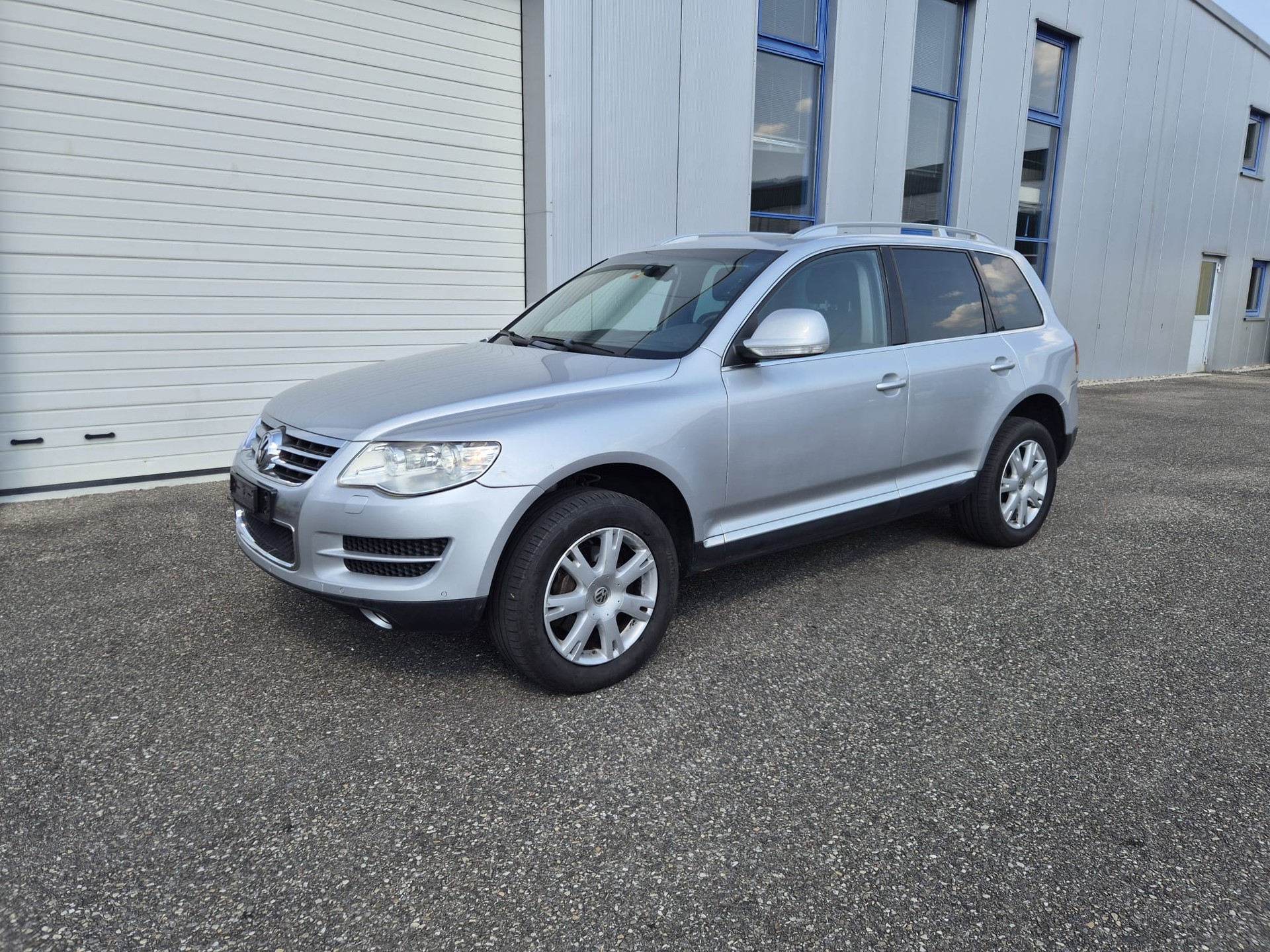 VW Touareg 3.0 TDI Mountain-image-2