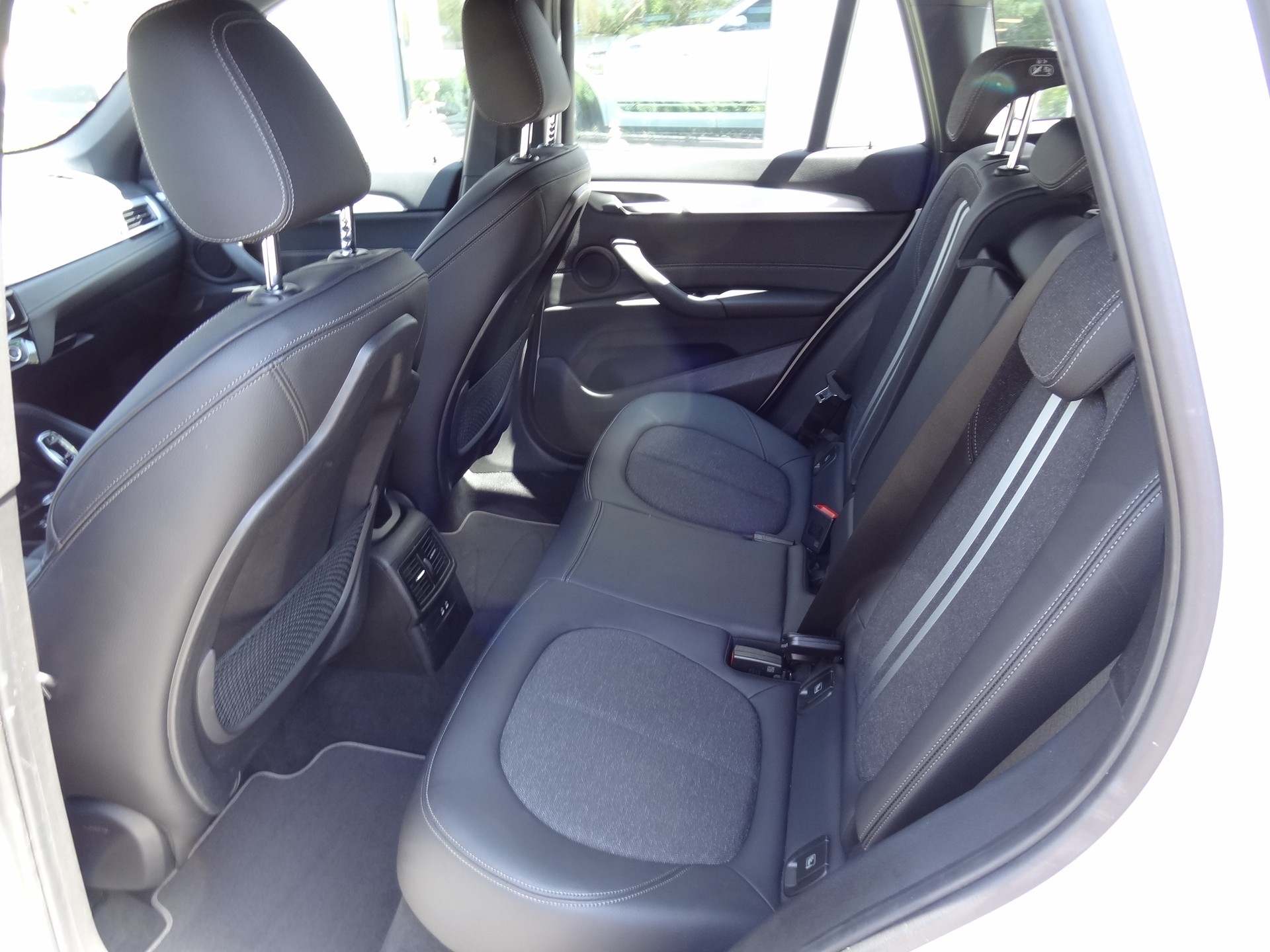 BMW X1 xDrive 20d Sport Line Steptronic-image-11