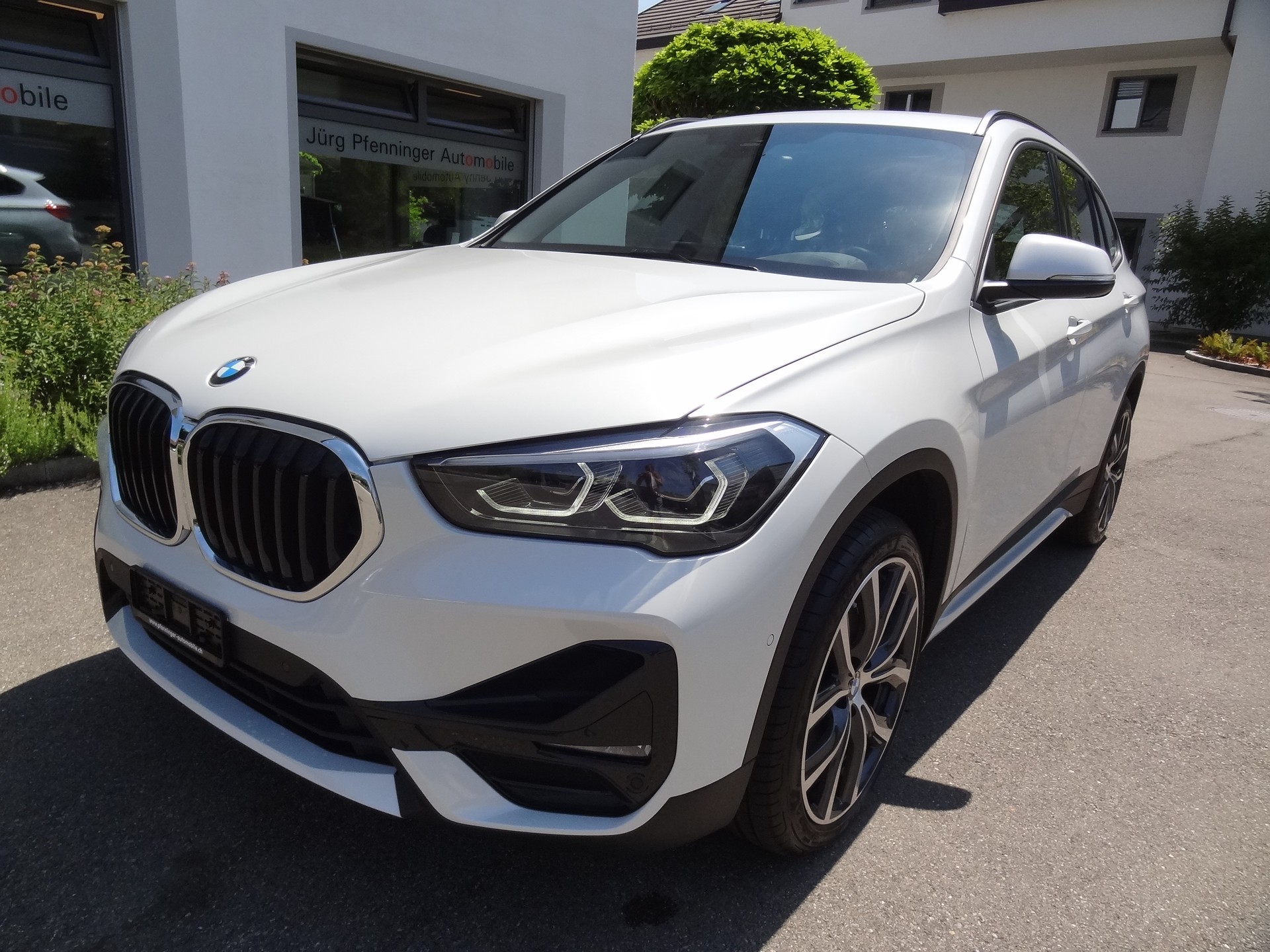 BMW X1 xDrive 20d Sport Line Steptronic-image-0