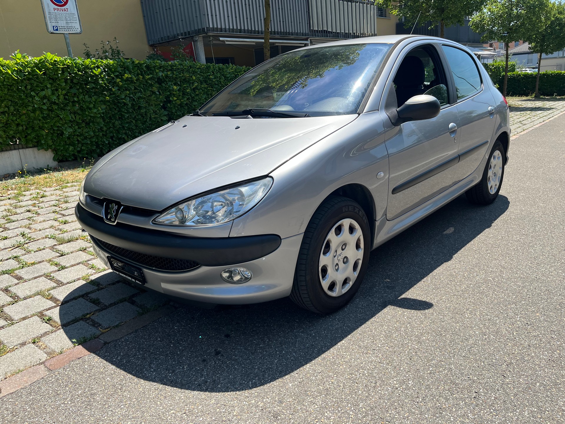 PEUGEOT 206-image-2