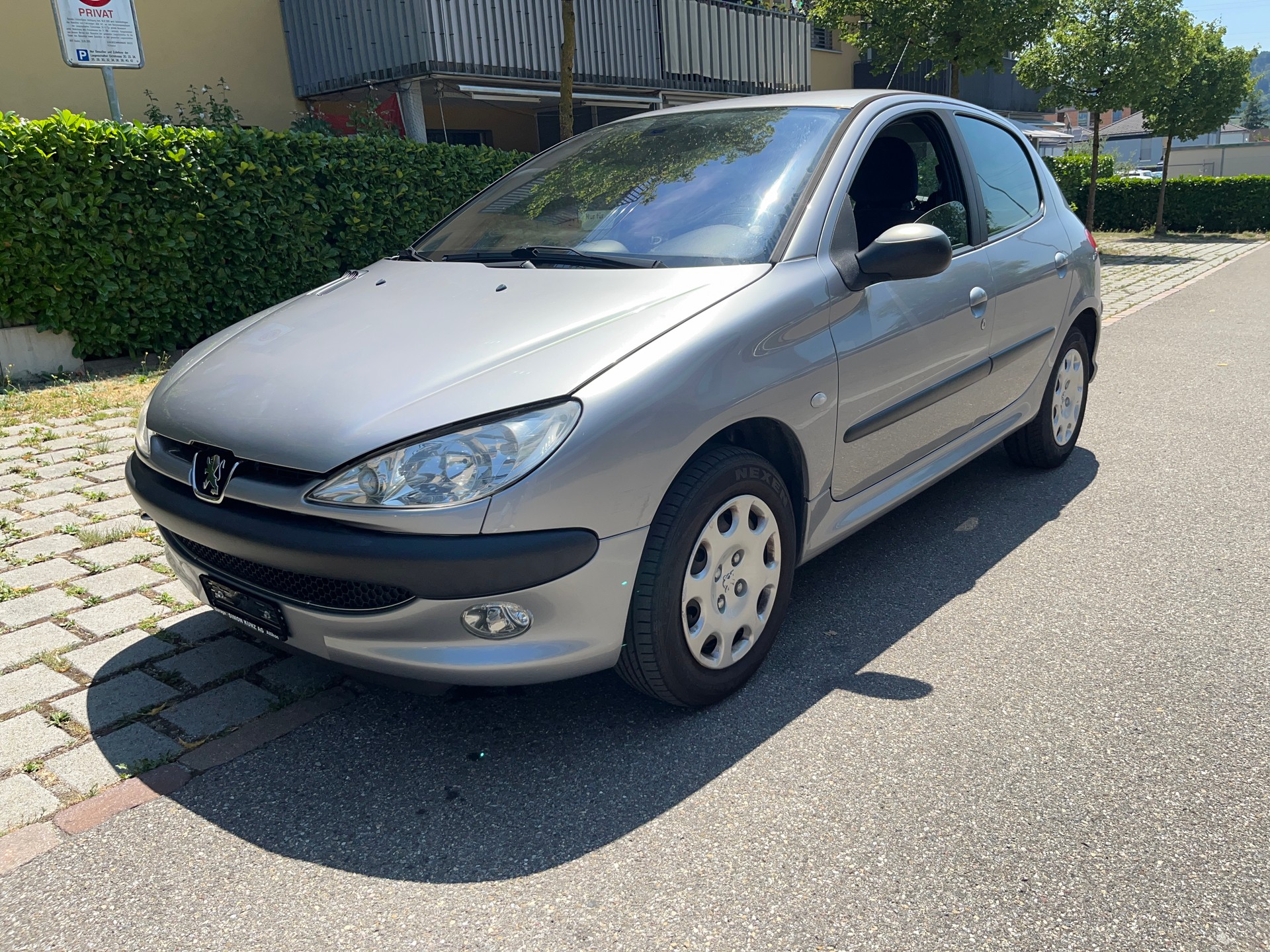 PEUGEOT 206-image-0