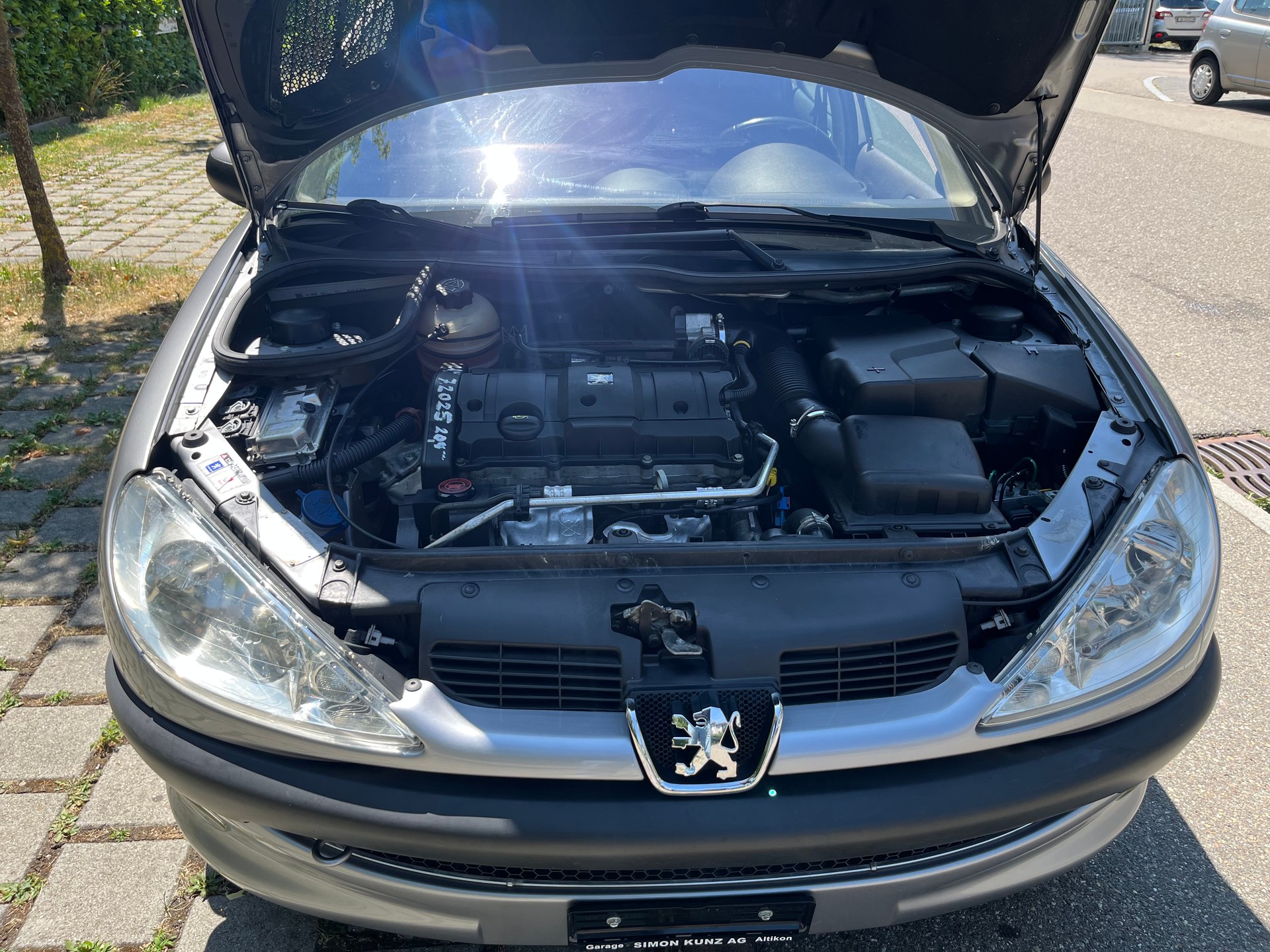 PEUGEOT 206-image-13