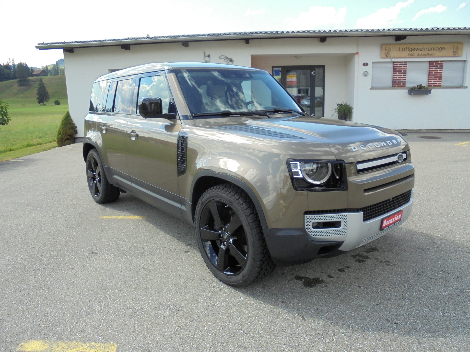 LAND ROVER Defender 110 P400 I6 HSE 3.0 AT8