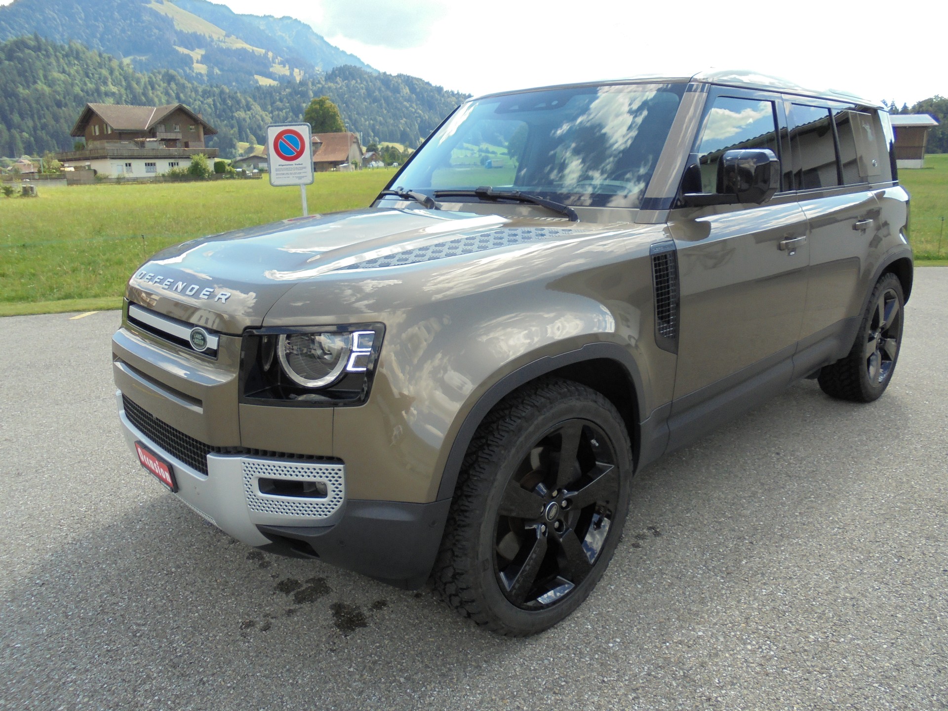 LAND ROVER Defender 110 P400 I6 HSE 3.0 AT8-showroom-element-2