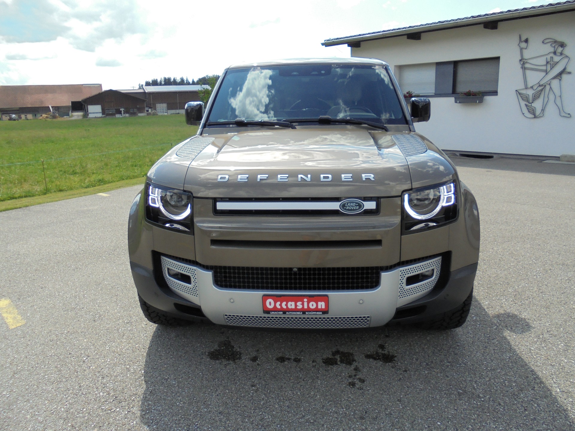 LAND ROVER Defender 110 P400 I6 HSE 3.0 AT8-showroom-element-1