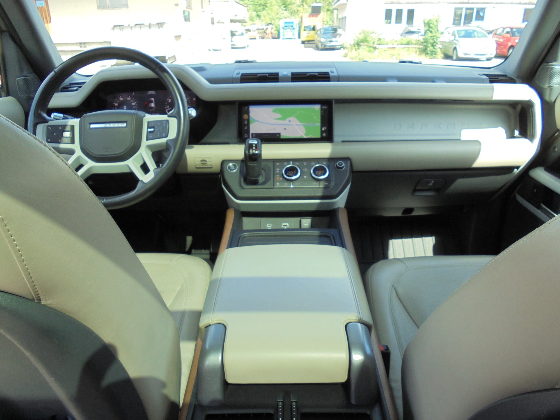 LAND ROVER Defender 110 P400 I6 HSE 3.0 AT8-image-22