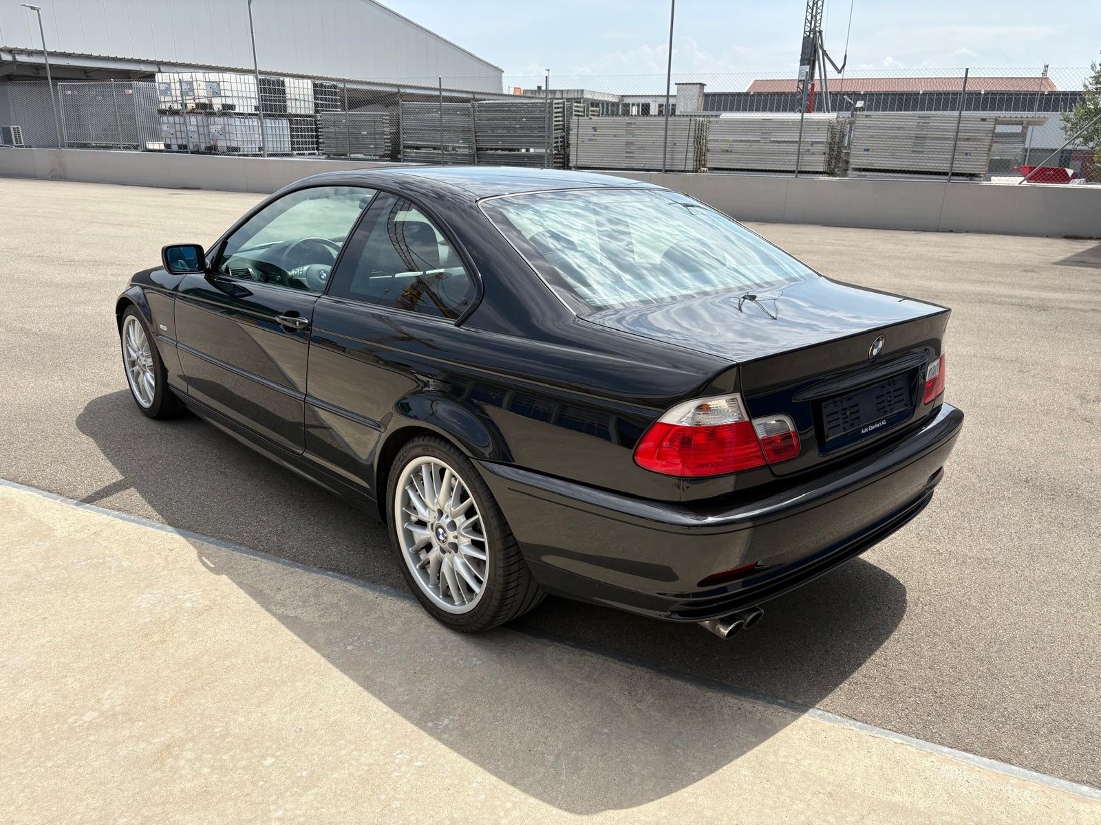 BMW 330Ci Coupé-image-3