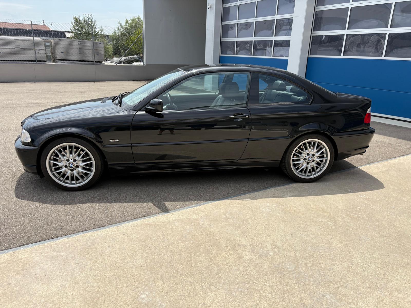 BMW 330Ci Coupé-image-2