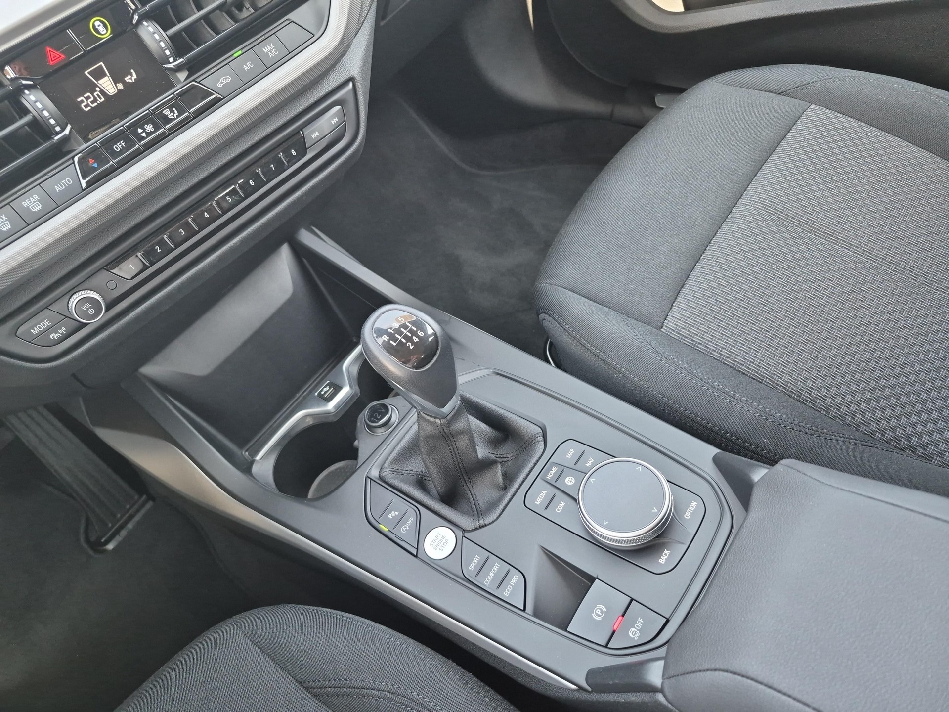 BMW 118i-image-15