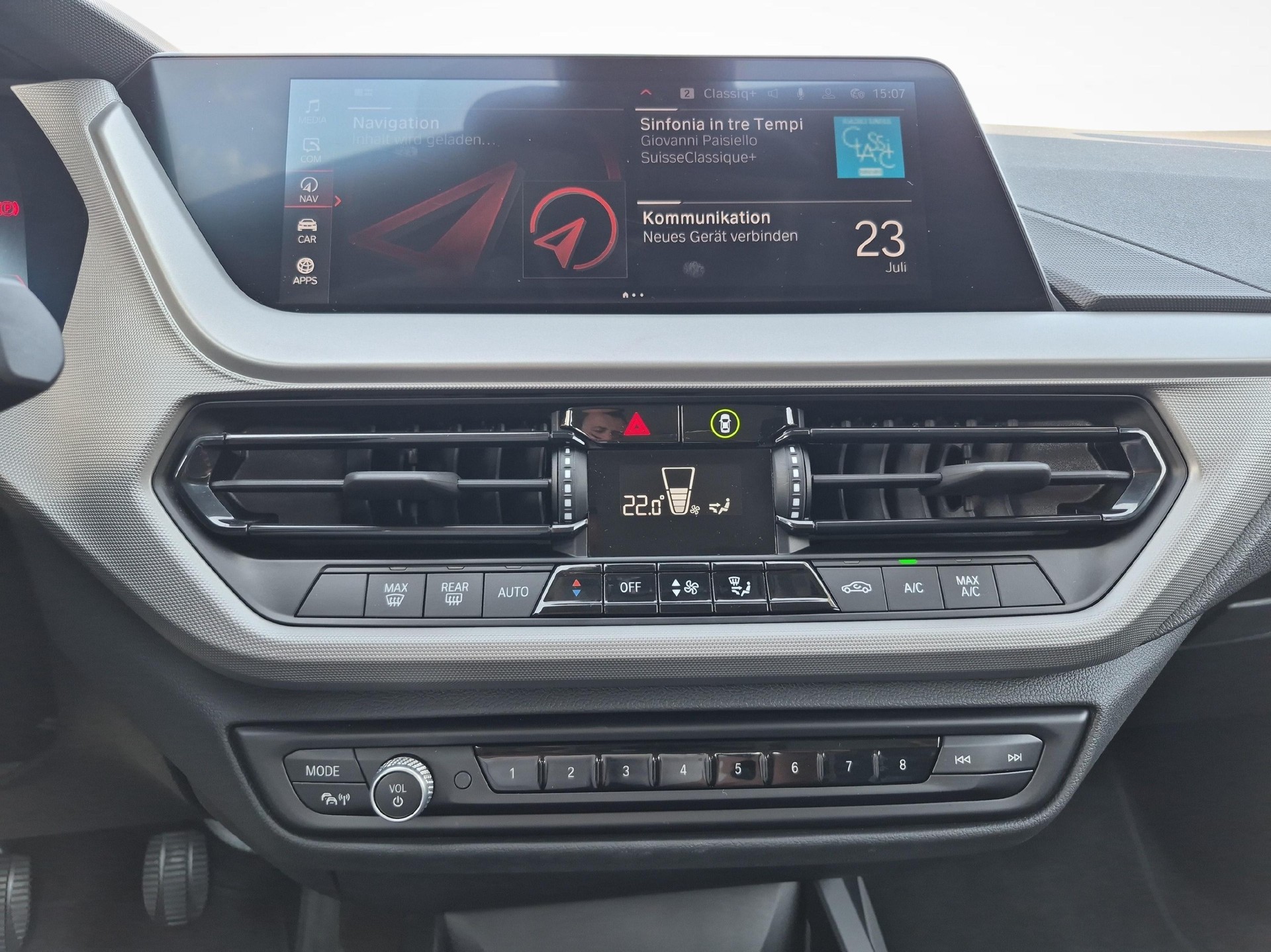 BMW 118i-image-13