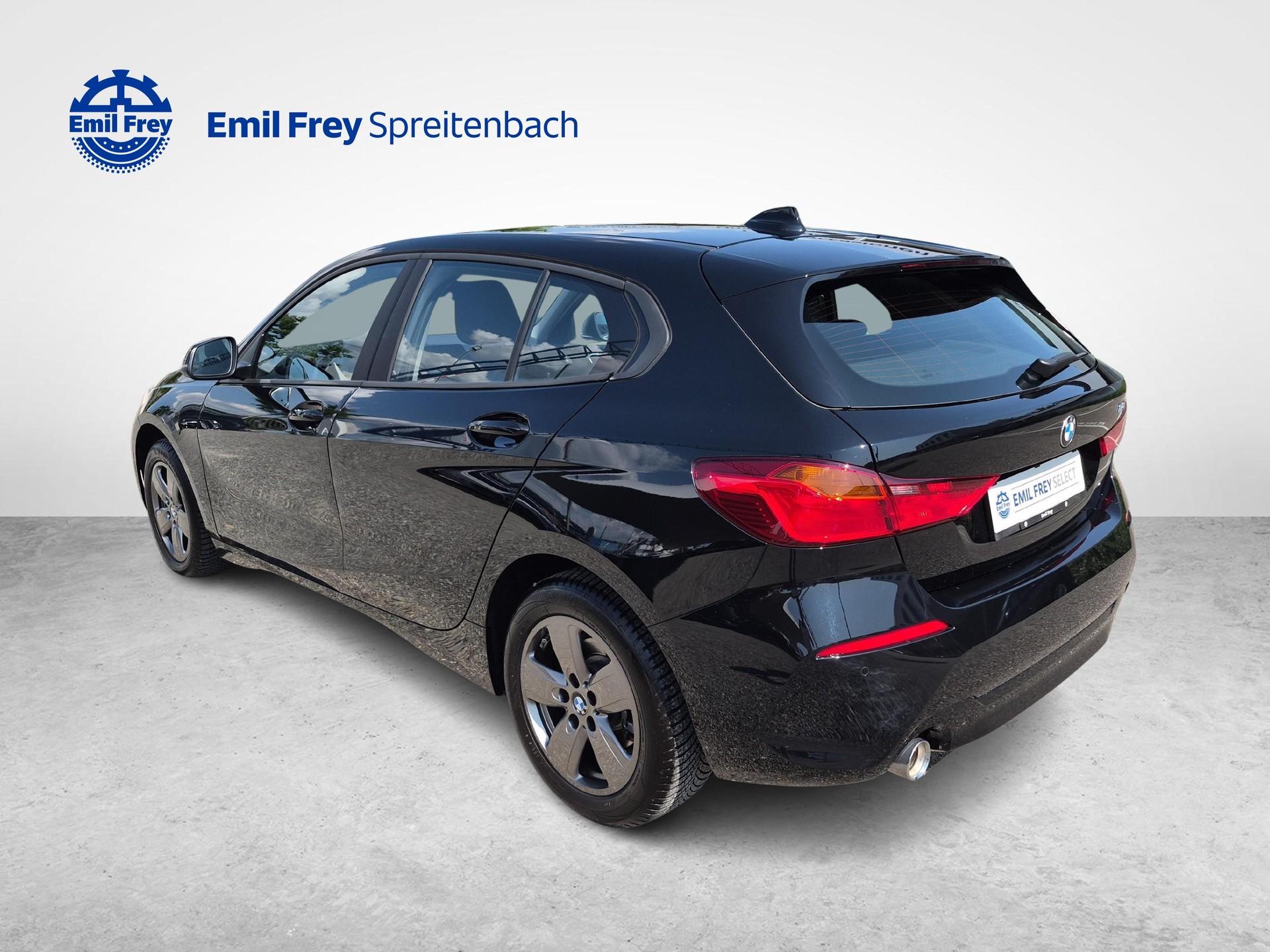 BMW 118i-image-2