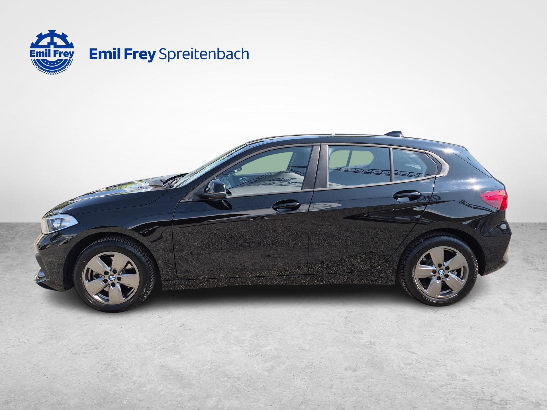 BMW 118i-image-1