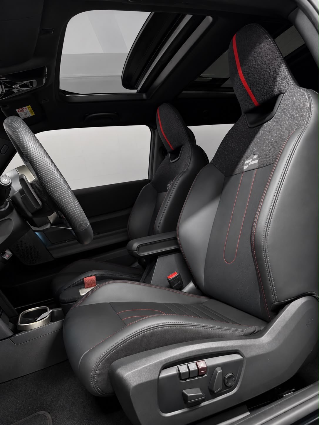 MINI Cooper S DKG JCW / CH Fahrzeug / XL Pack / Garantie Mini etc...-image-15