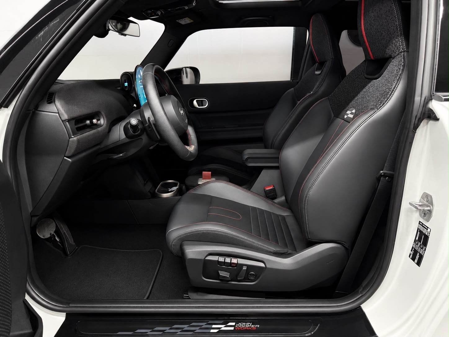 MINI Cooper S DKG JCW / CH Fahrzeug / XL Pack / Garantie Mini etc...-image-13
