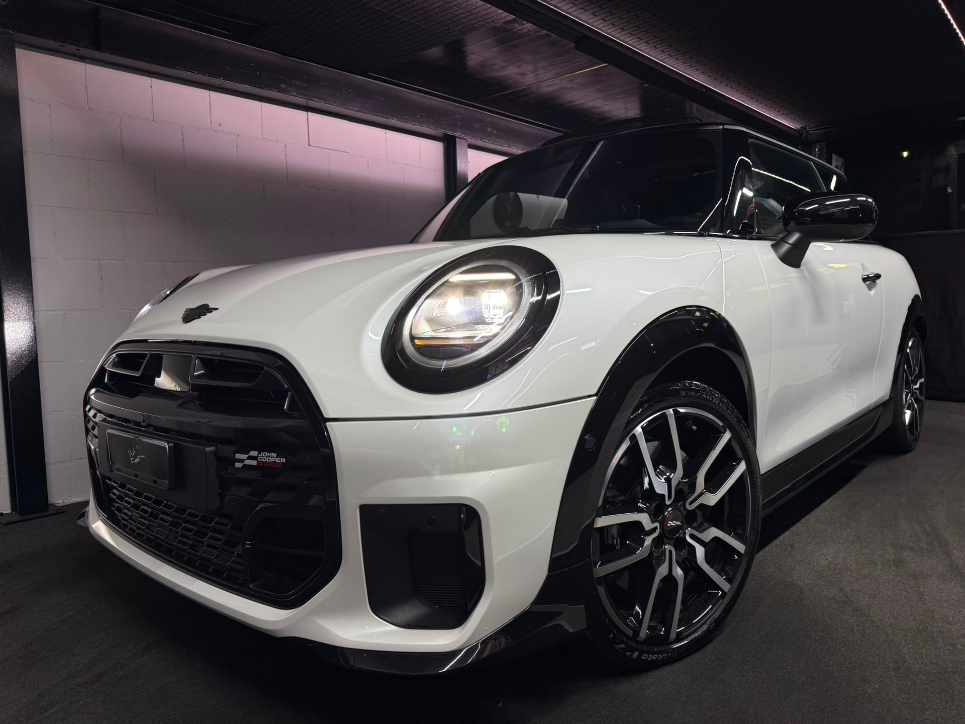 MINI Cooper S DKG JCW / CH Fahrzeug / XL Pack / Garantie Mini etc...-image-2