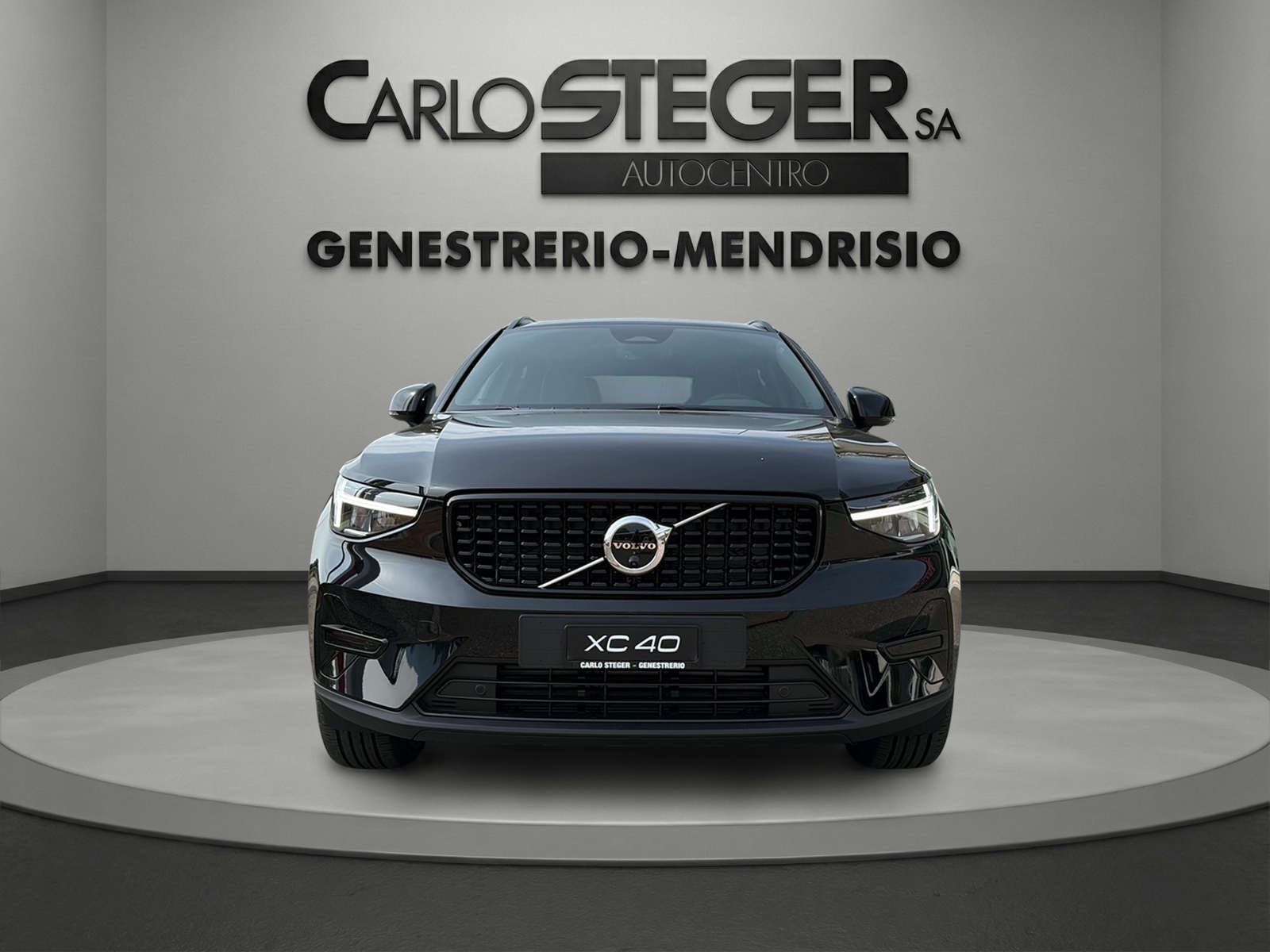 VOLVO XC40 B3 Benzin Mild Hybrid Plus Dark DCT-image-1