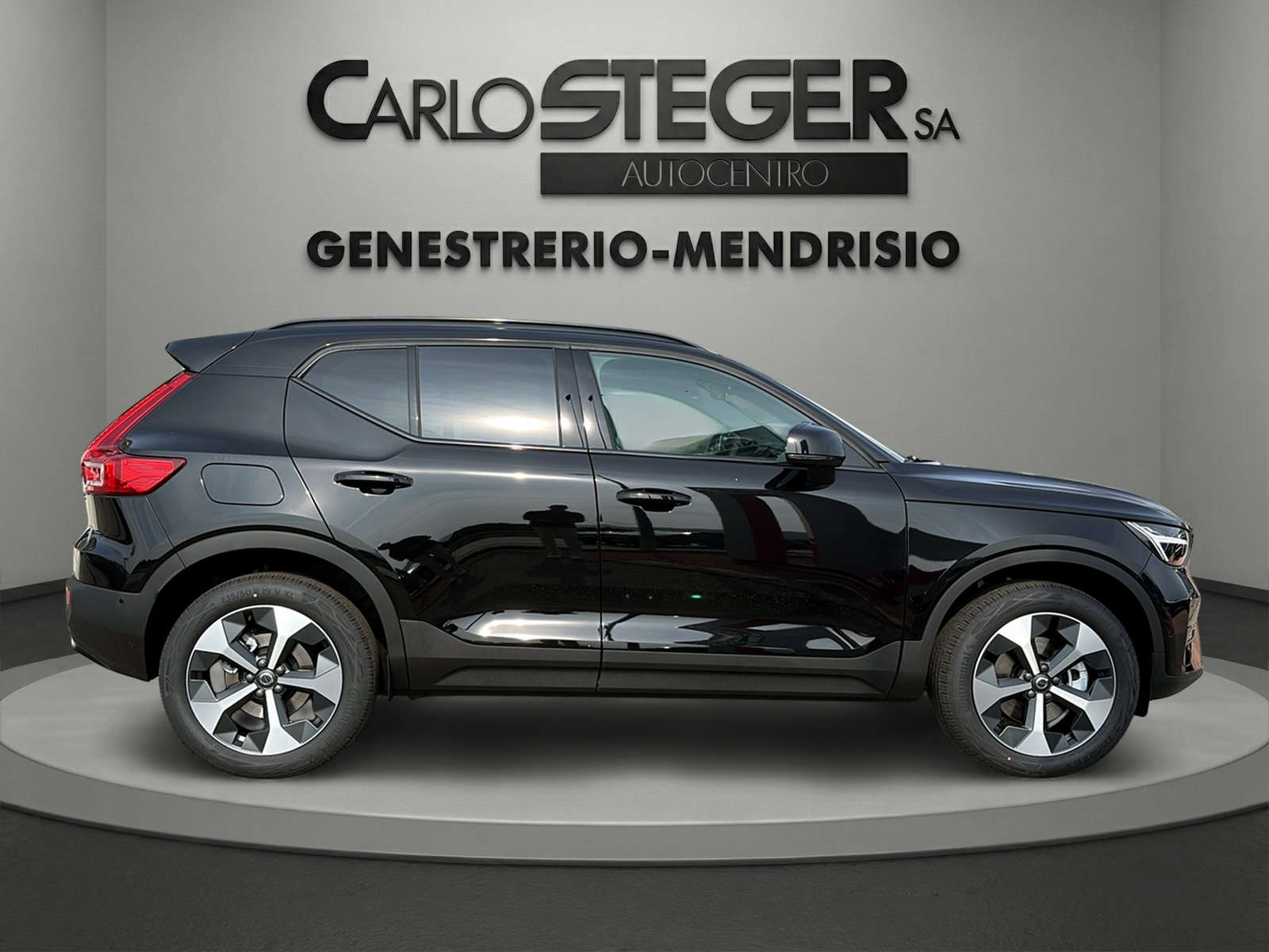 VOLVO XC40 B3 Benzin Mild Hybrid Plus Dark DCT-image-14