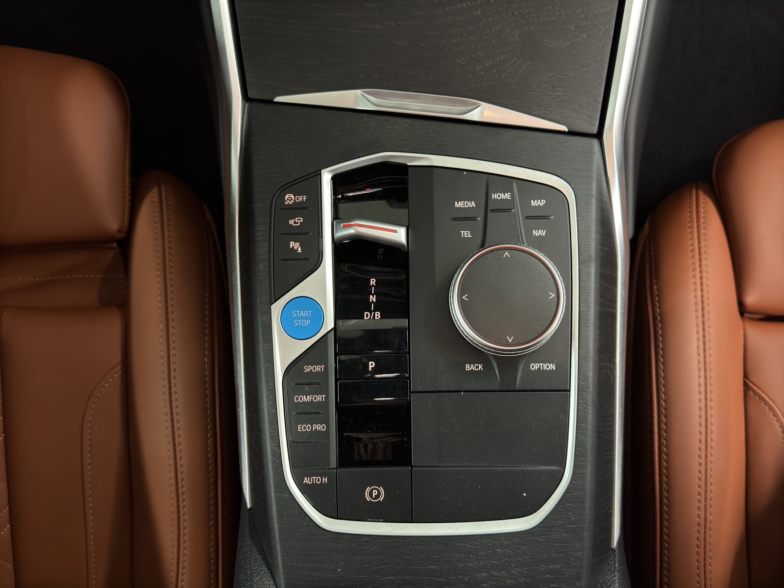 BMW i4 eDrive40-image-18
