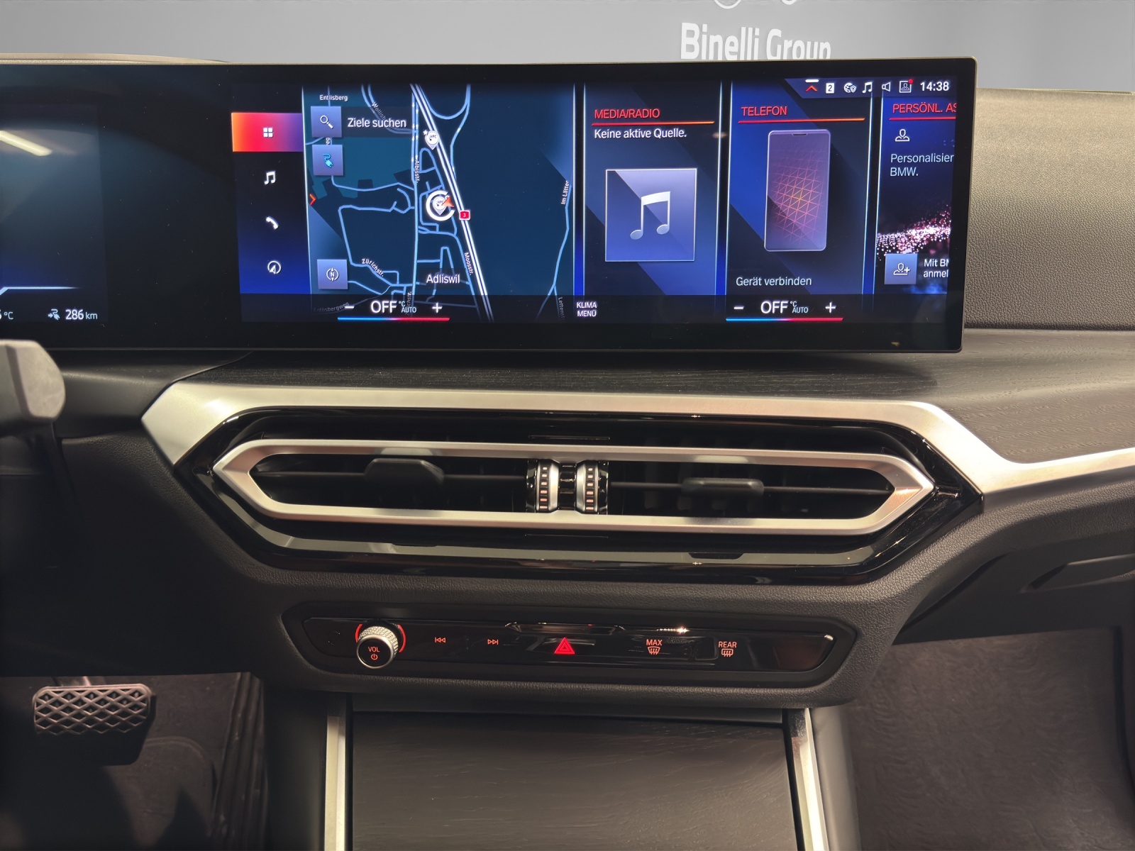 BMW i4 eDrive40-image-17