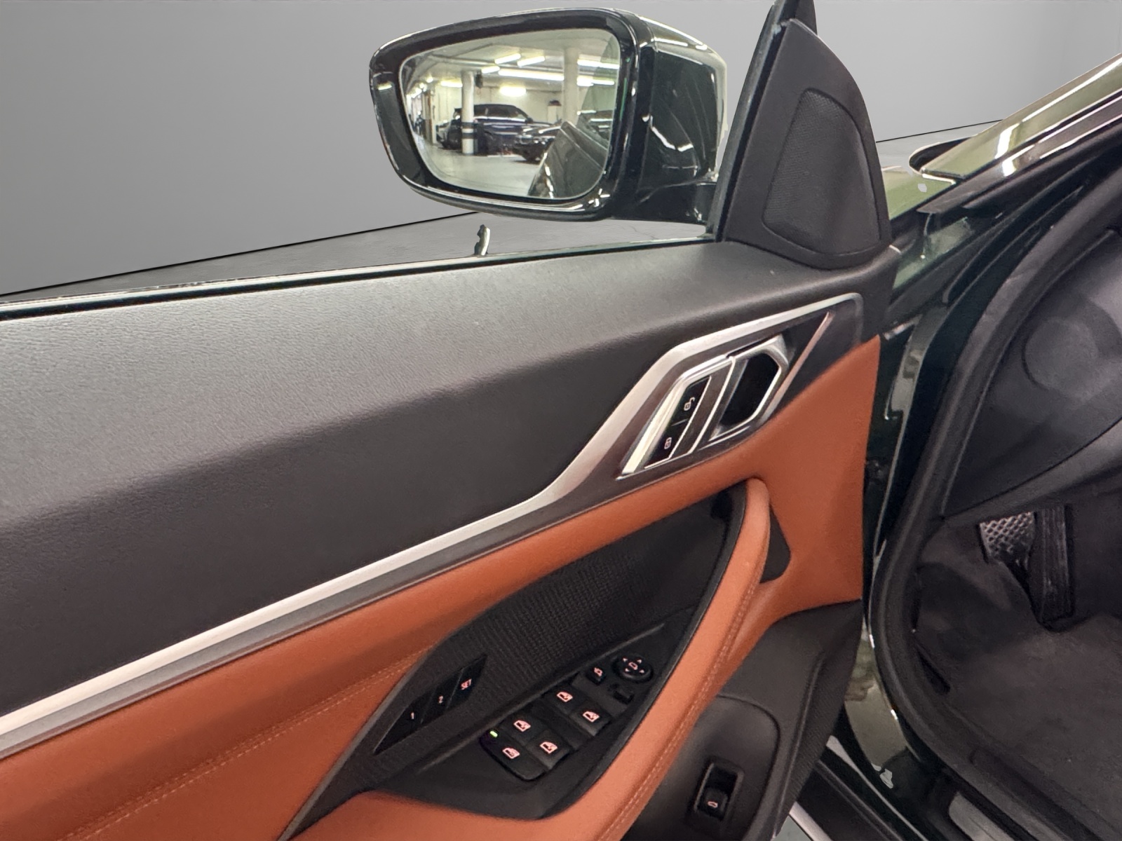 BMW i4 eDrive40-image-11