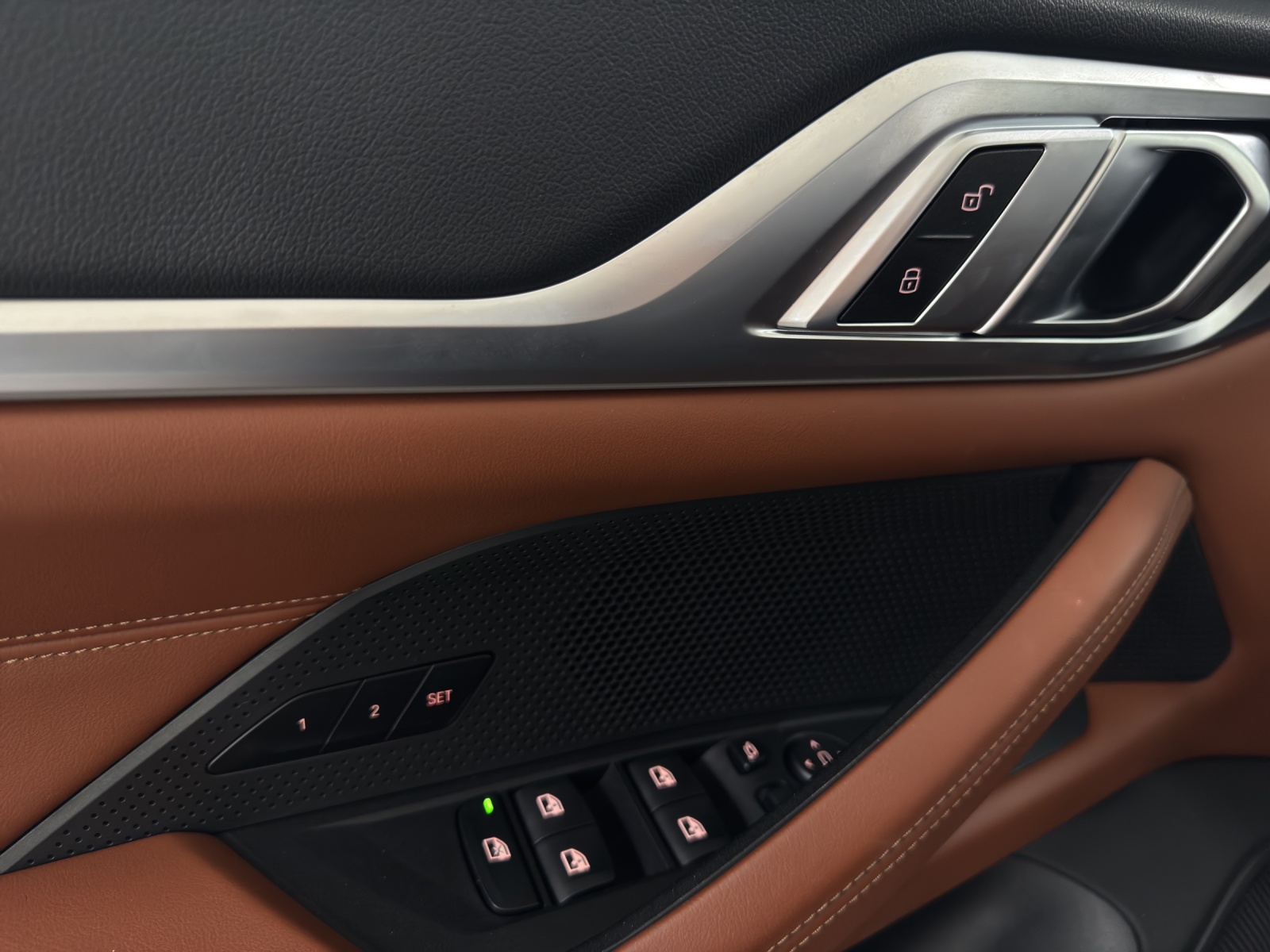 BMW i4 eDrive40-image-19