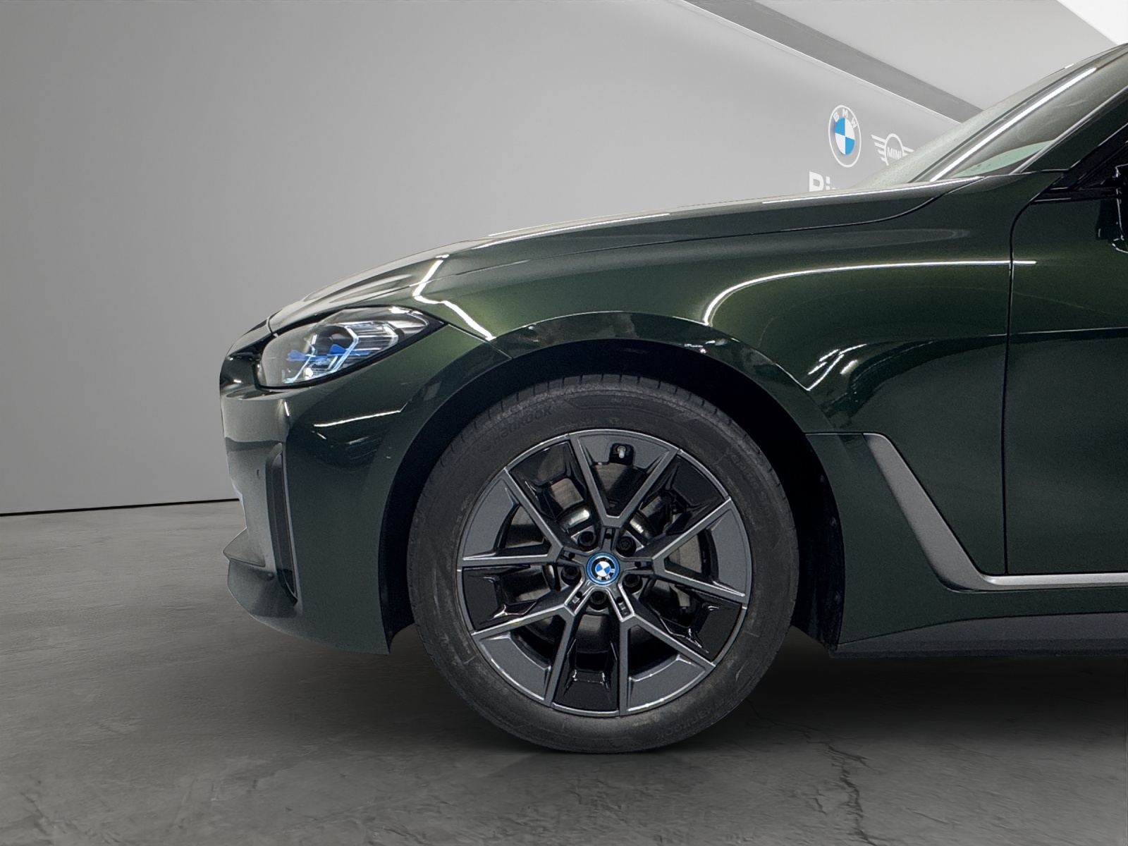 BMW i4 eDrive40-image-7