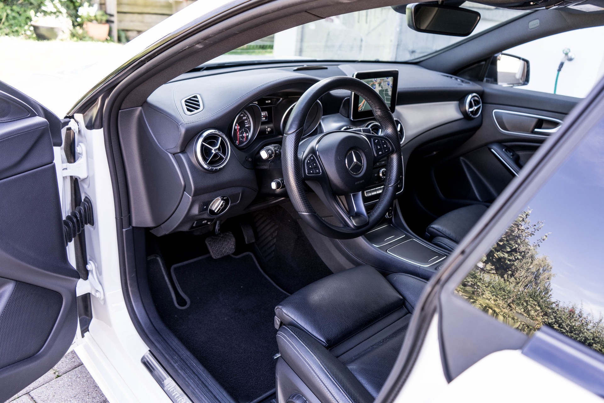 MERCEDES-BENZ CLA Shooting Brake 200 7G EXCLUSIV KESKIN-image-12