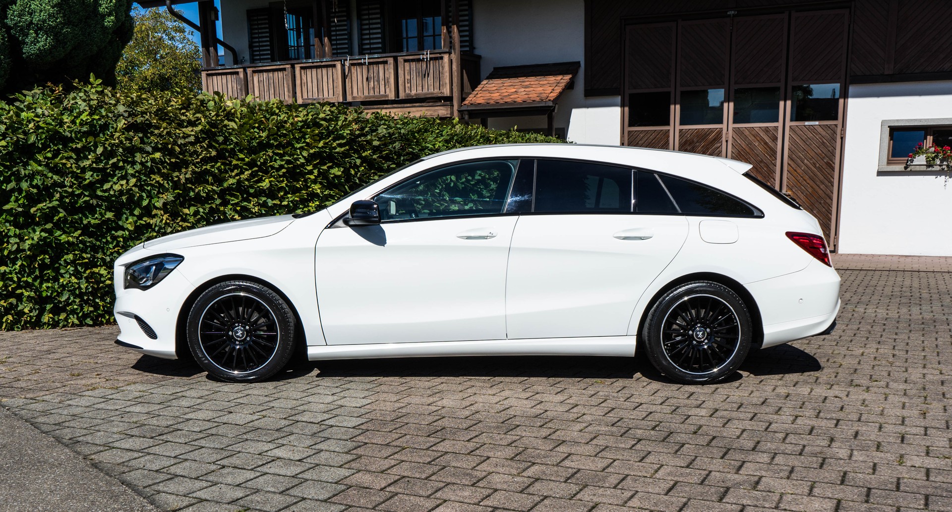 MERCEDES-BENZ CLA Shooting Brake 200 7G EXCLUSIV KESKIN-image-5