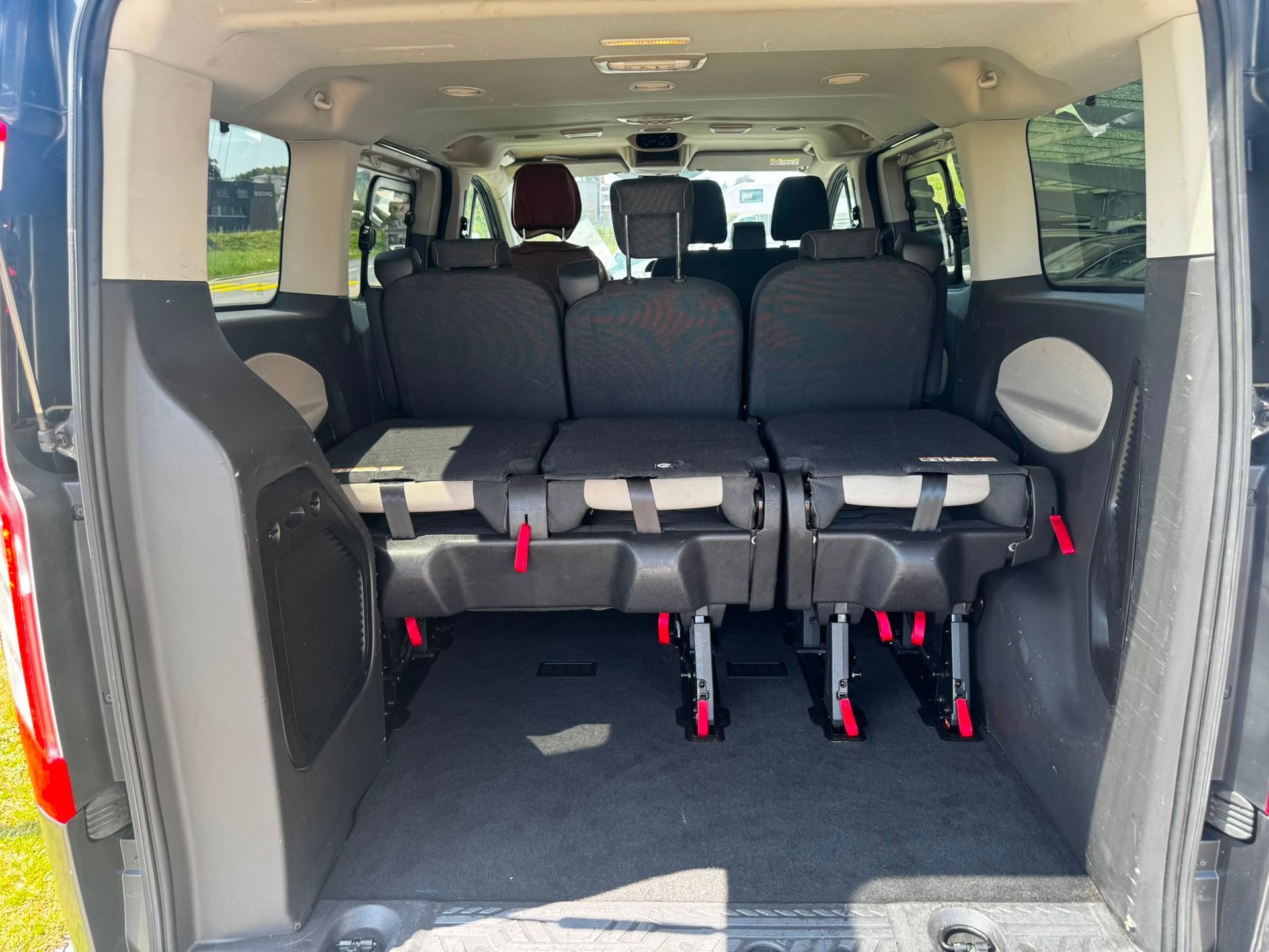 FORD Tourneo Custom 310 L1H1 Titanium-image-12