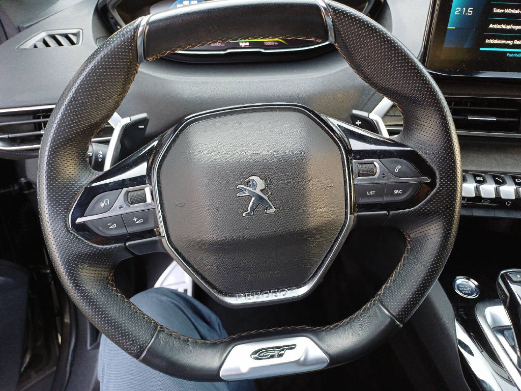 PEUGEOT 3008 1.6 Plug-in Hybrid4 GT Pack-image-5