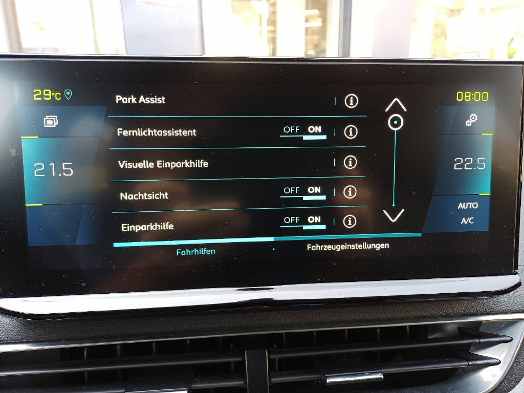 PEUGEOT 3008 1.6 Plug-in Hybrid4 GT Pack-image-11