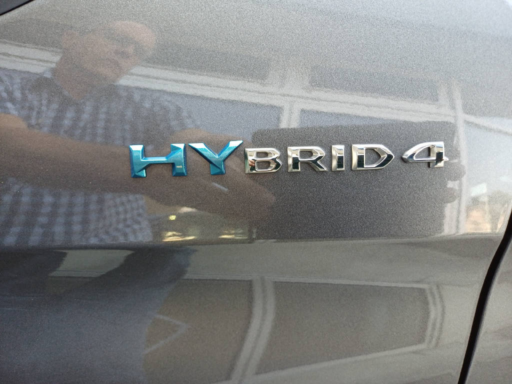 PEUGEOT 3008 1.6 Plug-in Hybrid4 GT Pack-image-3