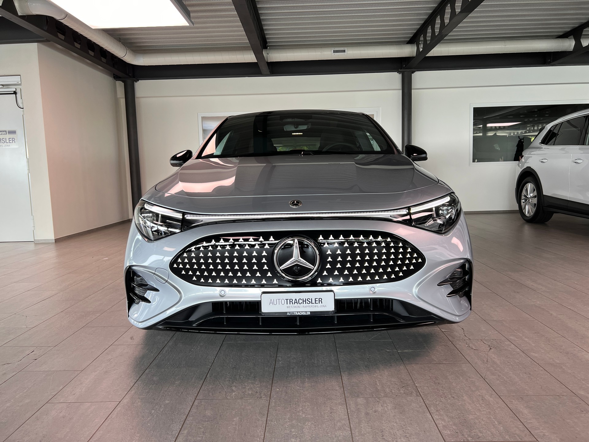 MERCEDES-BENZ CLA 350 4 Matic 85 kWh EQ-image-1
