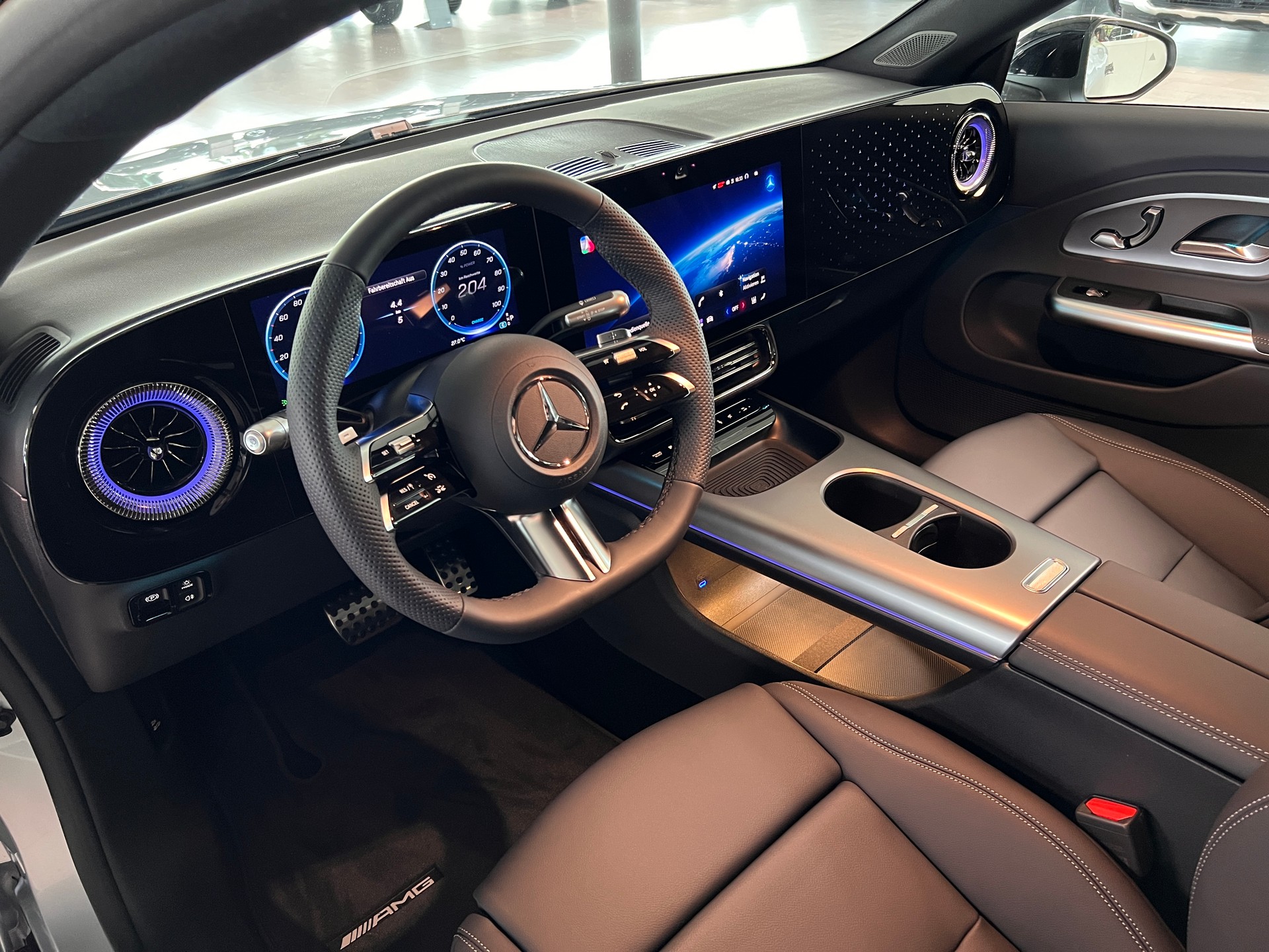 MERCEDES-BENZ CLA 350 4 Matic 85 kWh EQ-image-9