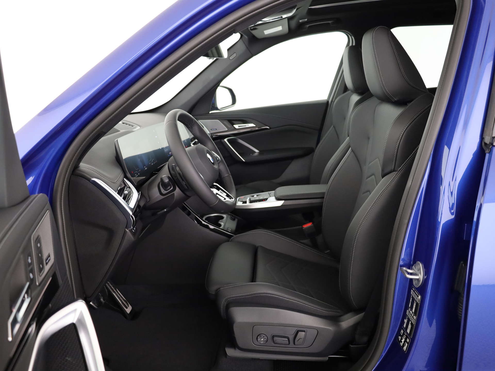 BMW X1 23i xDrive paddles-image-3