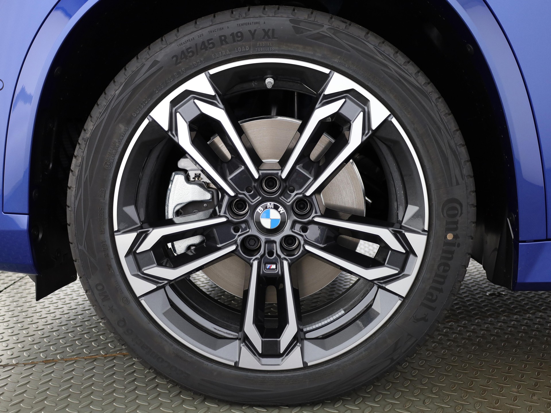 BMW X1 23i xDrive paddles-image-6