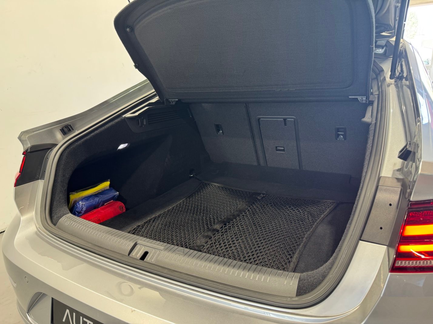 VW Arteon 2.0 TDI 190 R-Line DSG 4m-image-14