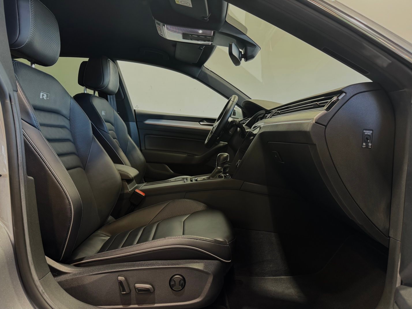 VW Arteon 2.0 TDI 190 R-Line DSG 4m-image-13