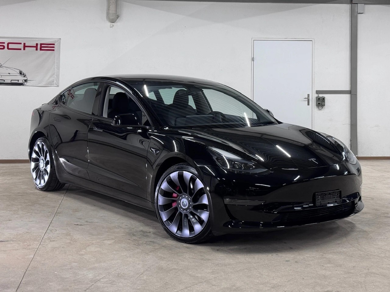 TESLA Model 3 Black-Performance 513 PSDual Motor AWD / Wärmepumpe // inkl. Full Self Drive Autopilot-image-2