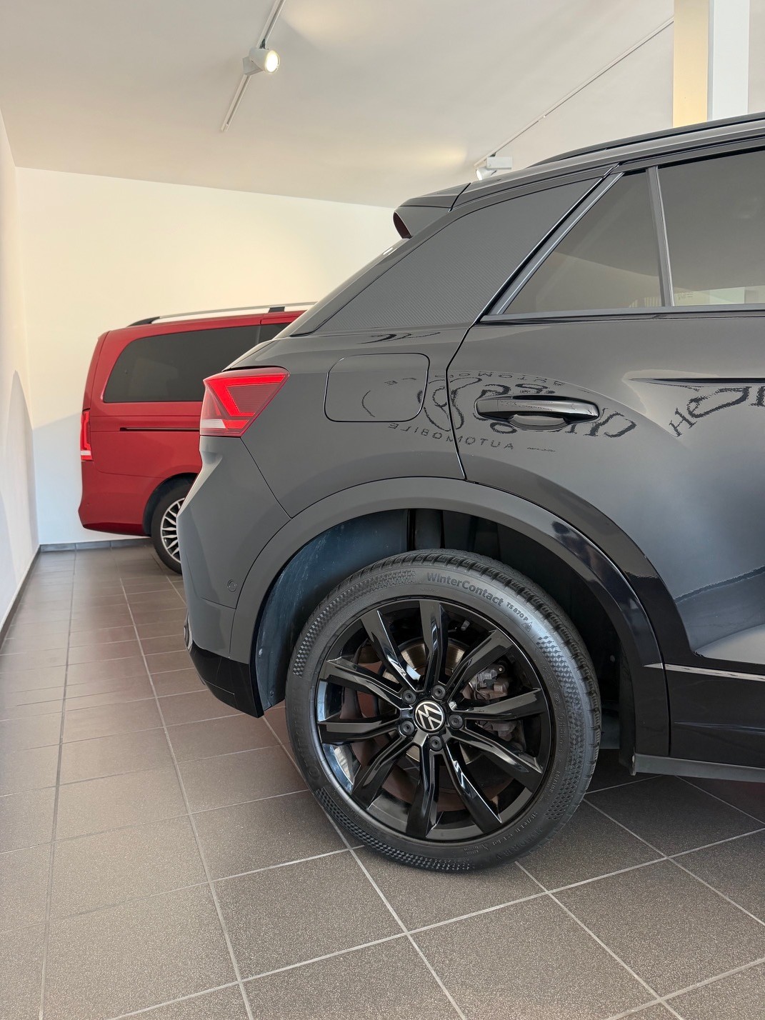 VW T-Roc 2.0 TSI R-Line DSG 4Motion-image-4