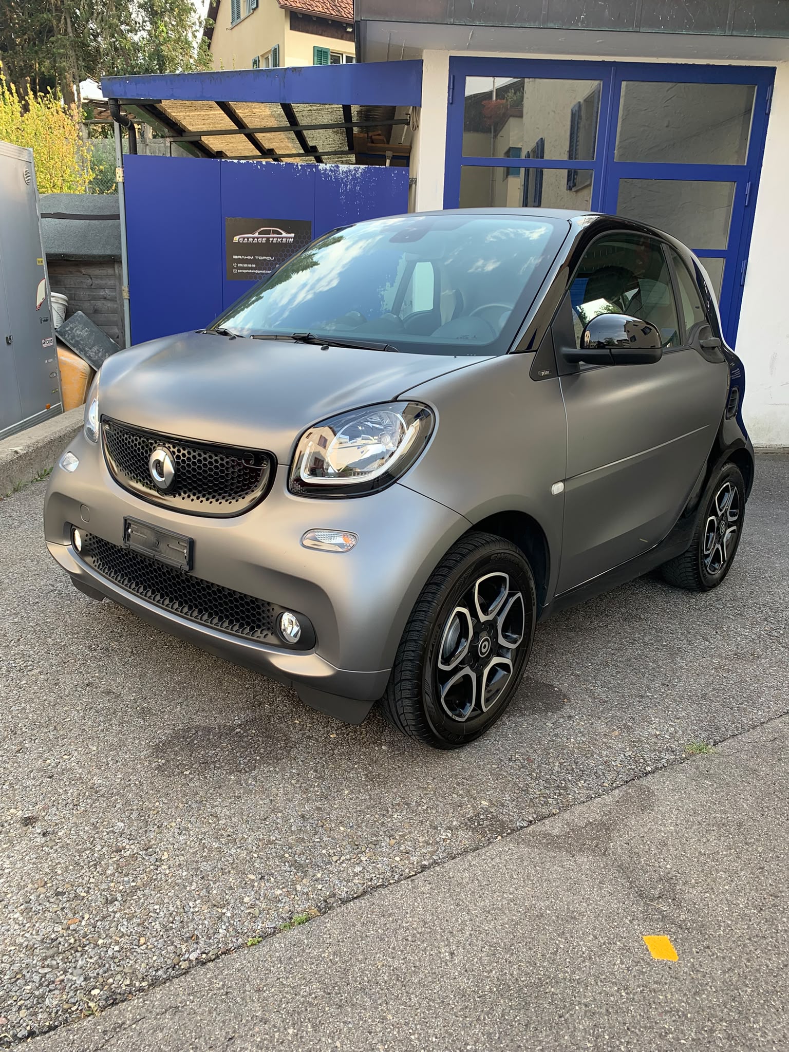 SMART fortwo Grey&Black Edition-image-0