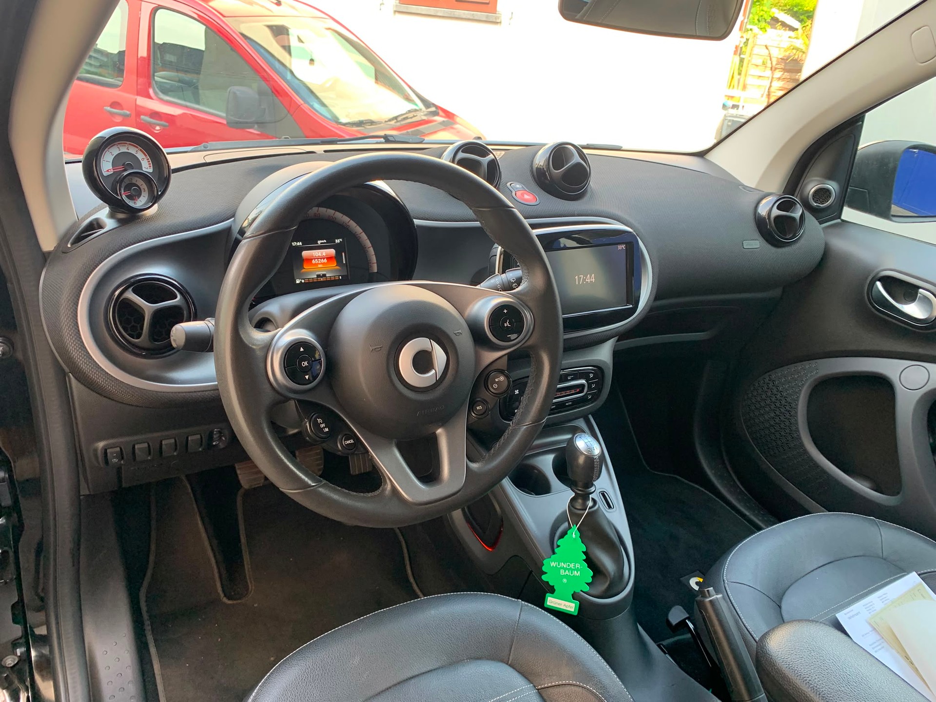 SMART fortwo Grey&Black Edition-image-6
