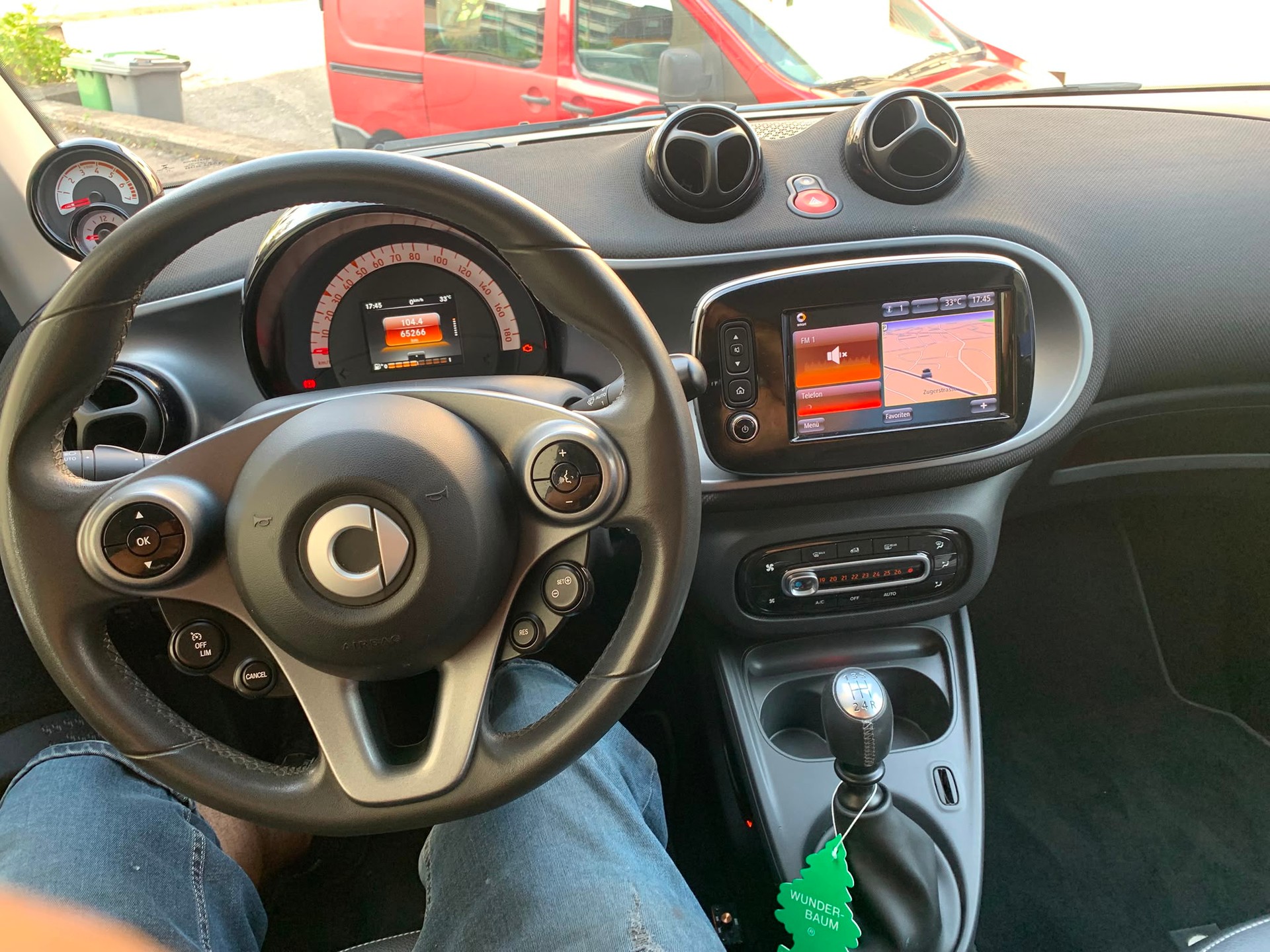 SMART fortwo Grey&Black Edition-image-7