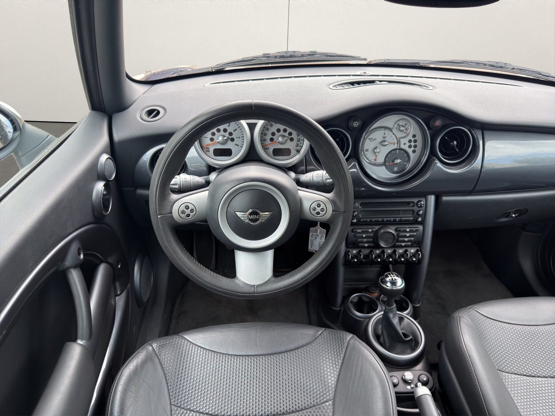 MINI Cooper-image-10